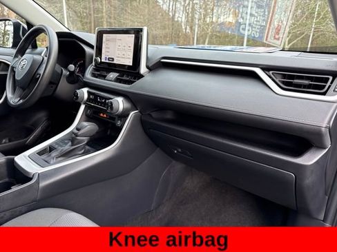 Used 2025 Toyota RAV4 XLE image 29