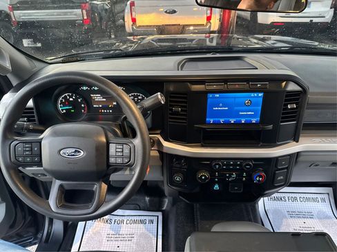 Used 2023 Ford F250 XL w/ 360-Degree Camera Package RWD image 16