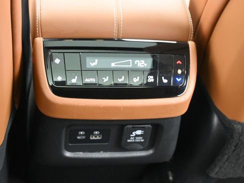 Used 2023 INFINITI QX60 Sensory w/ Vision Package image 14