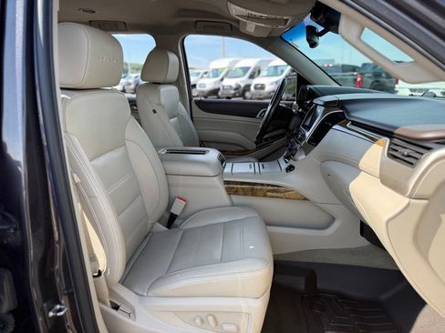 Used 2017 GMC Yukon Denali AWD/4WD image 12
