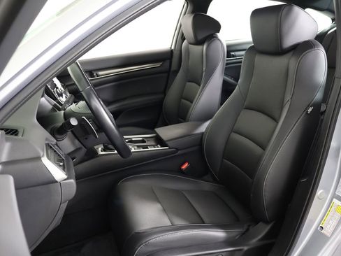 Used 2022 Honda Accord Sport image 25