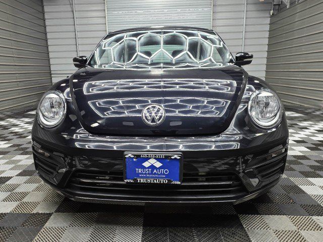 Used 2018 Volkswagen Beetle 2.0T S w/ Style & Comfort Package For S FWD image 4