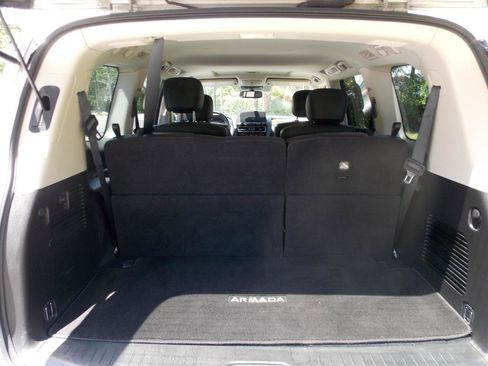 Used 2021 Nissan Armada SL w/ Captain's Chairs Package AWD/4WD image 17