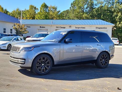 Used 2023 Land Rover Range Rover Long Wheelbase SE AWD/4WD image 3