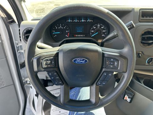 Used 2024 Ford E-450 and Econoline 450 Super Duty w/ Interior Upgrade Package image 15