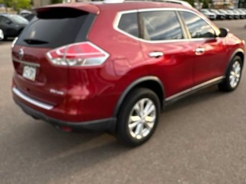 Used 2016 Nissan Rogue SV AWD/4WD image 3