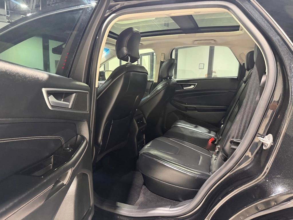 Used 2015 Ford Edge Titanium w/ Equipment Group 301A AWD/4WD image 13