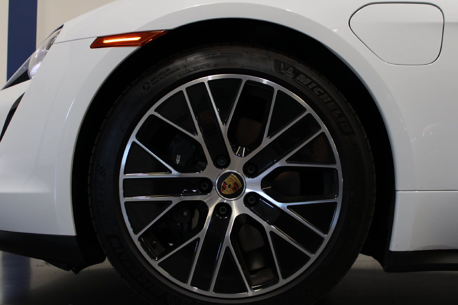 Used 2023 Porsche Taycan RWD image 15