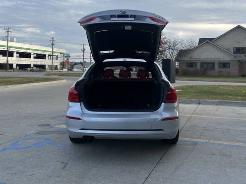 Used 2018 BMW 330i Gran Turismo xDrive image 8