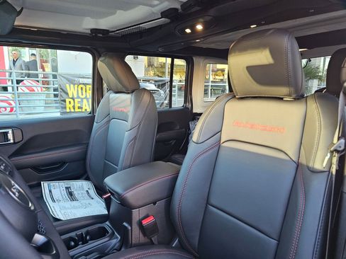 New 2026 Jeep Wrangler Unlimited Rubicon w/ Technology Group image 24