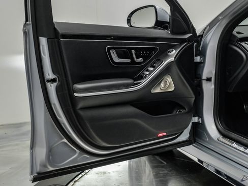 Used 2022 Mercedes-Benz S 580 4MATIC Sedan w/ AMG Line Package image 88