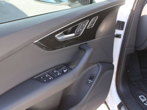 Used 2025 Audi Q7 3.0T Premium AWD/4WD image 20
