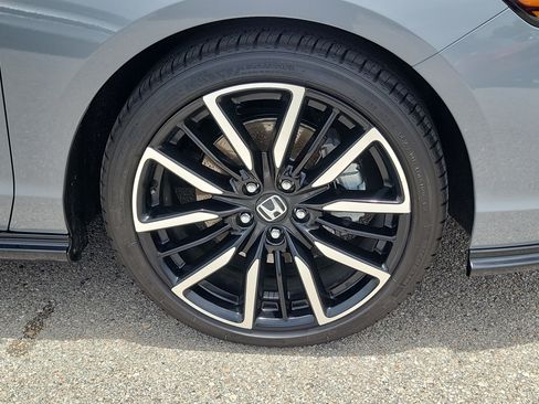 Used 2025 Honda Accord Touring image 7