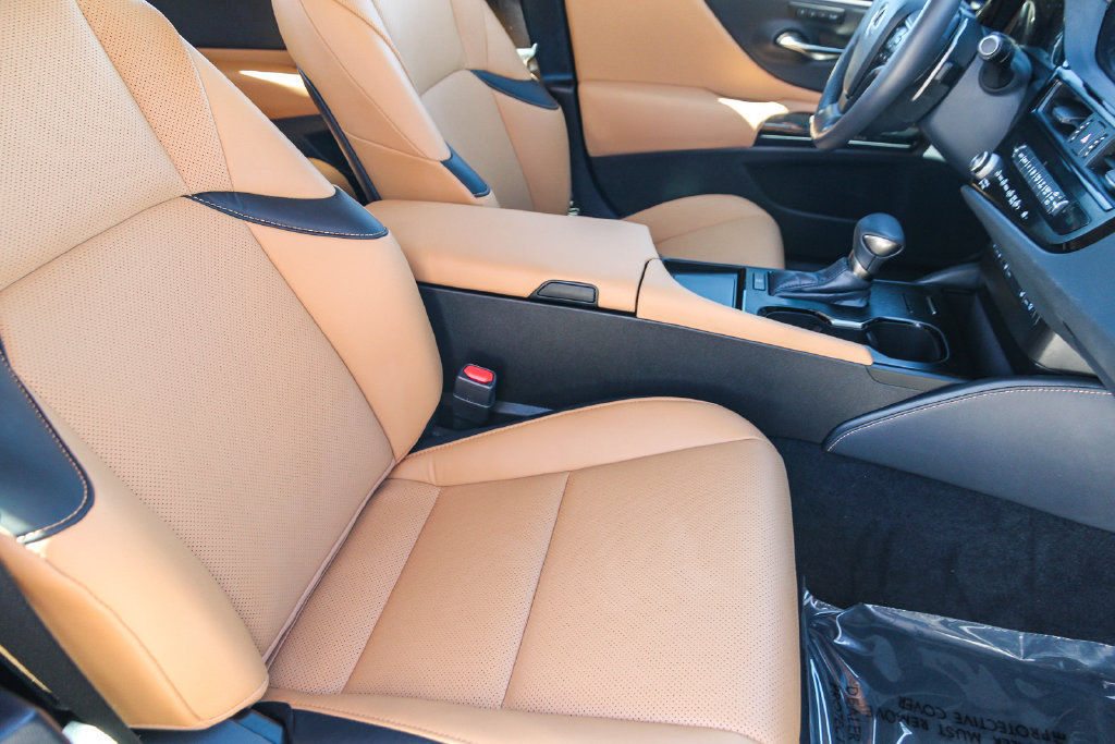 Certified 2024 Lexus ES 350 w/ Premium Package FWD image 18