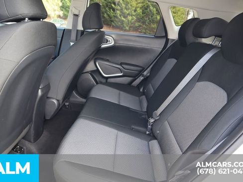 Used 2025 Kia Soul LX w/ LX Technology Package image 17
