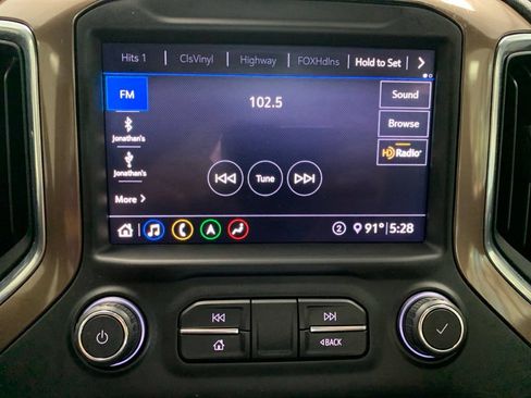 Used 2020 Chevrolet Silverado 1500 High Country w/ Technology Package AWD/4WD image 17