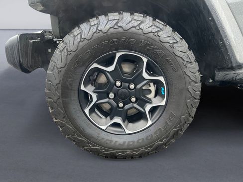 Certified 2022 Jeep Wrangler Unlimited Rubicon 4xe w/ Cold Weather Group image 12