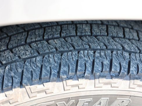 Used 2021 RAM 1500 Big Horn AWD/4WD image 14