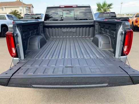New 2026 GMC Sierra 1500 SLT w/ SLT Convenience Package image 10