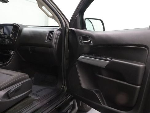 Used 2018 Chevrolet Colorado LT w/ LT Convenience Package AWD/4WD image 11