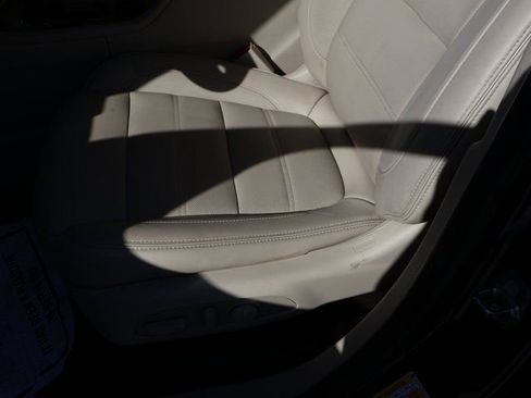 Certified 2019 GMC Acadia Denali w/ Technology Package FWD image 39