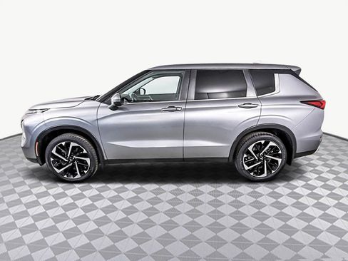 Used 2022 Mitsubishi Outlander SE image 6
