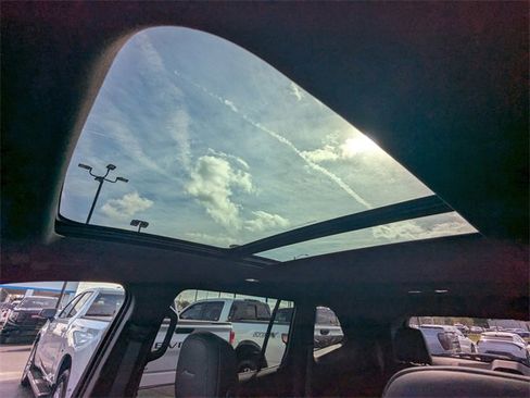 New 2026 Buick Enclave Avenir w/ Super Cruise Package image 19