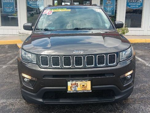 Used 2020 Jeep Compass Latitude image 2