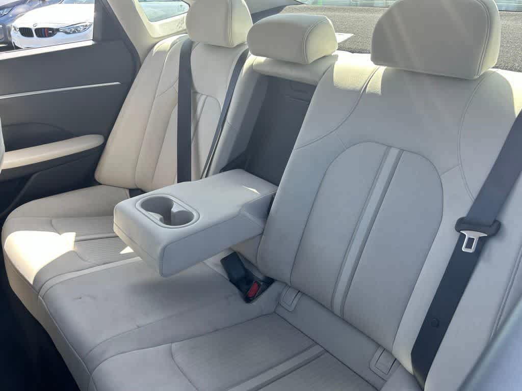 Used 2025 Hyundai Sonata SEL FWD image 5