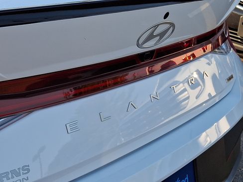 Used 2026 Hyundai Elantra SEL FWD image 30