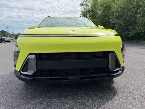 Used 2024 Hyundai Kona SEL w/ Convenience Package FWD image 5
