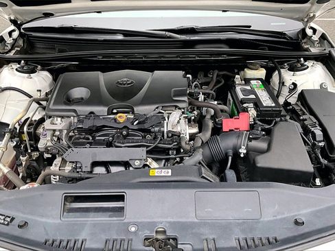 Used 2018 Toyota Camry SE image 33