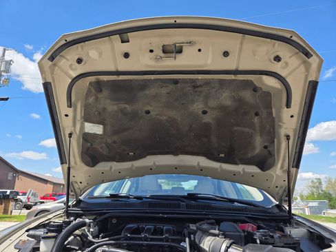 Used 2010 Ford Taurus Limited AWD/4WD image 27