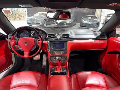 Used 2015 Maserati GranTurismo Sport image 10