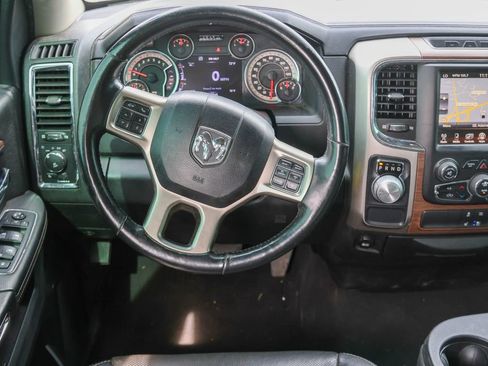 Used 2017 RAM 1500 Laramie image 18