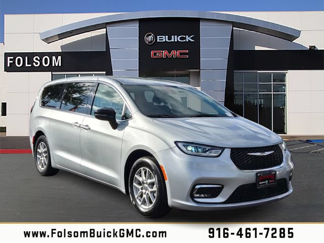 Used 2024 Chrysler Pacifica Touring-L FWD image 1