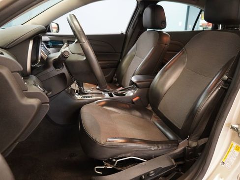 Used 2015 Chevrolet Malibu LT w/ Power Convenience Package FWD image 3
