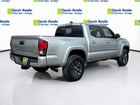 Used 2023 Toyota Tacoma SR5 w/ Technology Package image 8