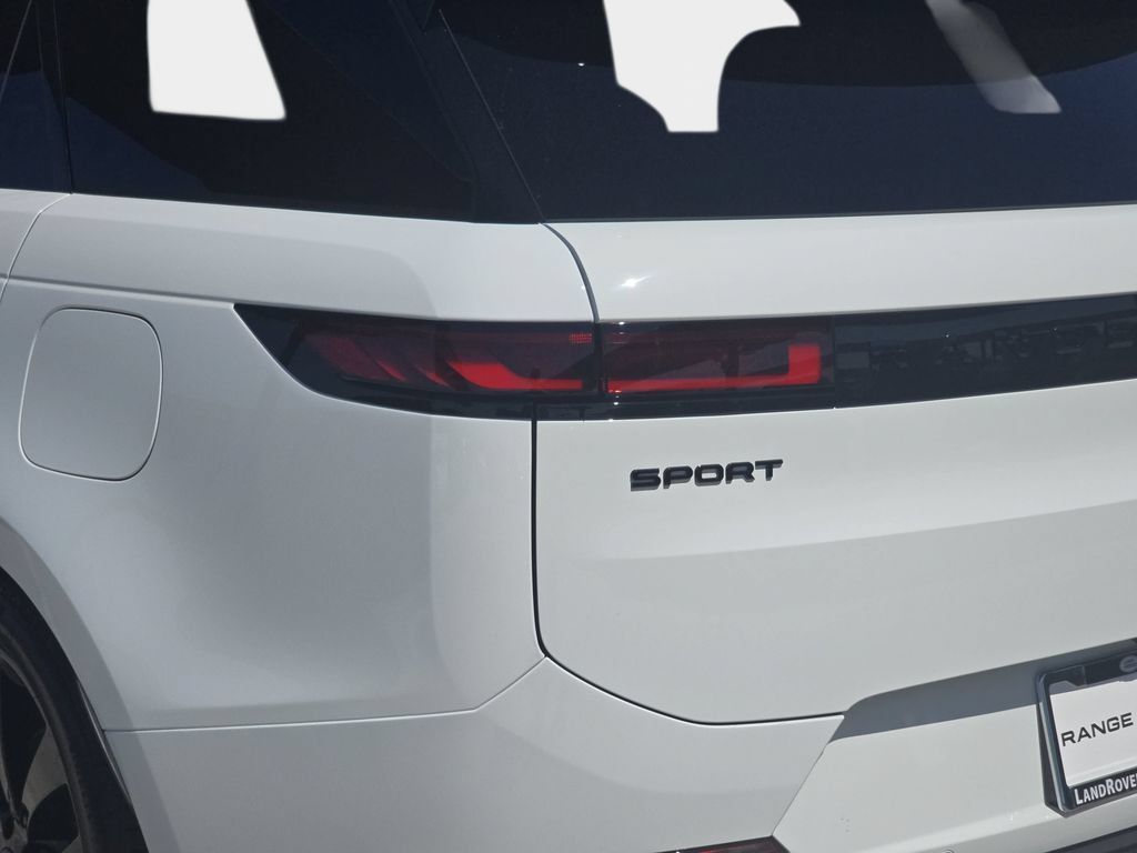 New 2026 Land Rover Range Rover Sport Dynamic SE AWD/4WD image 36