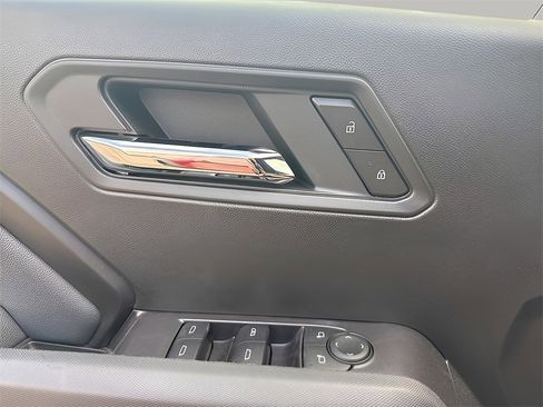 New 2025 GMC Canyon Elevation w/ Convenience Package image 15