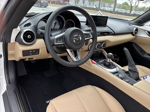 New 2026 MAZDA MX-5 Miata RF Grand Touring RWD image 15