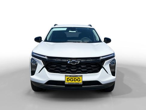 New 2026 Chevrolet Trax LT FWD image 8