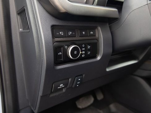 Used 2024 Ford F350 Platinum w/ Tremor Off-Road Package image 22