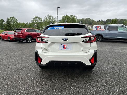 Used 2024 Subaru Crosstrek 2.0i Premium AWD/4WD image 5