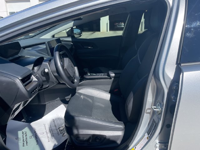 Used 2023 Toyota Prius XLE AWD/4WD image 19