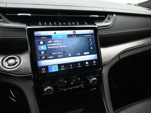 Used 2023 Jeep Grand Cherokee L Overland image 16