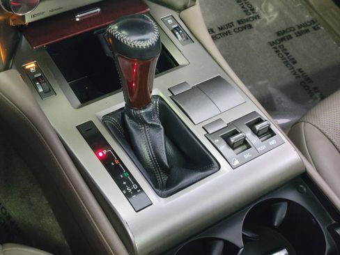 Used 2019 Lexus GX 460 image 27