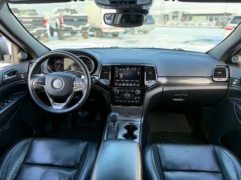 Used 2019 Jeep Grand Cherokee Trailhawk w/ Trailhawk Luxury Group image 3