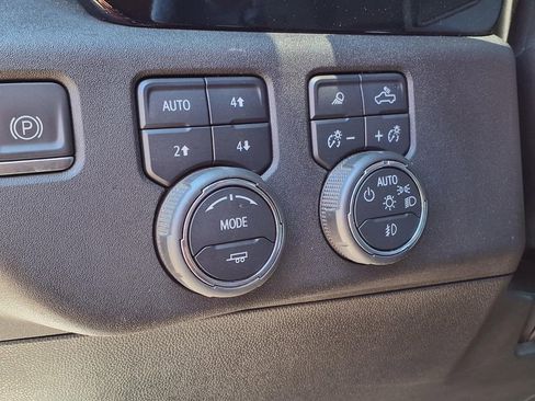 Used 2023 Chevrolet Silverado 1500 RST AWD/4WD image 29