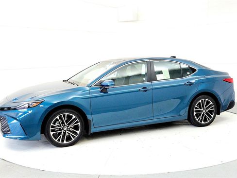 New 2026 Toyota Camry XLE AWD/4WD image 3